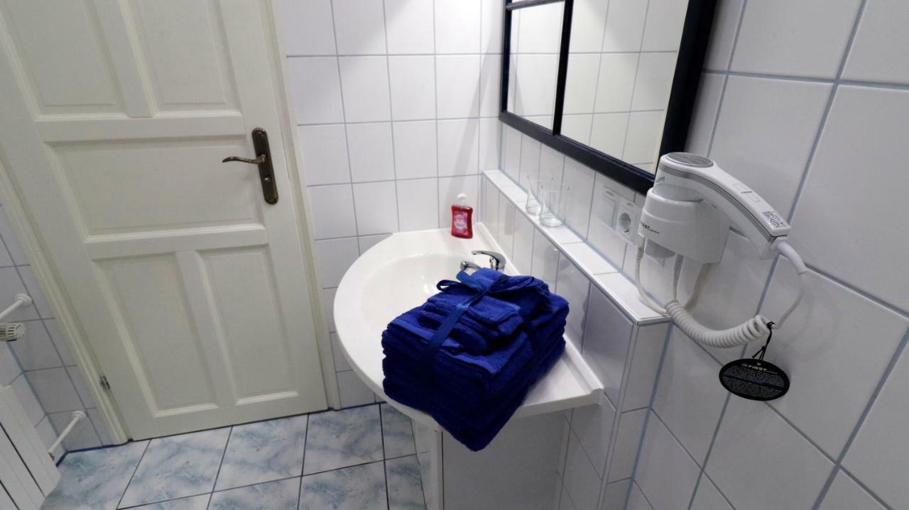 ארפורט Ferienwohnung Zum Rotem Karpfen מראה חיצוני תמונה